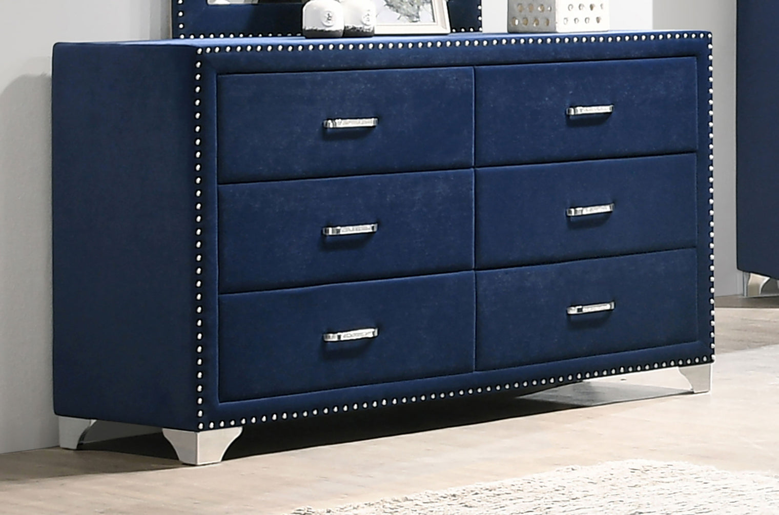 Dresser Melody