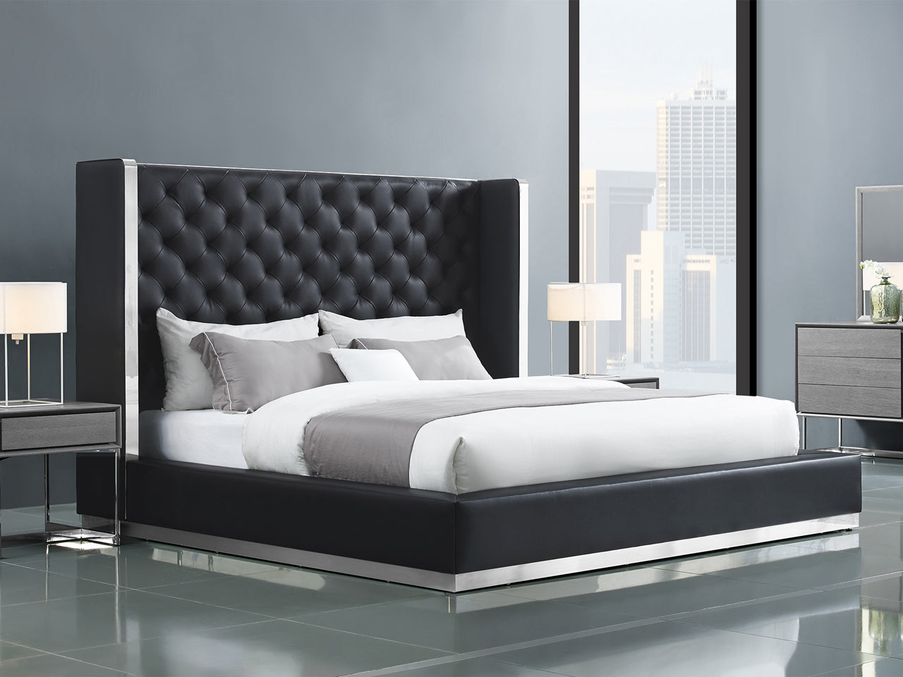 Abrazo Bed Black - Environment - Angle