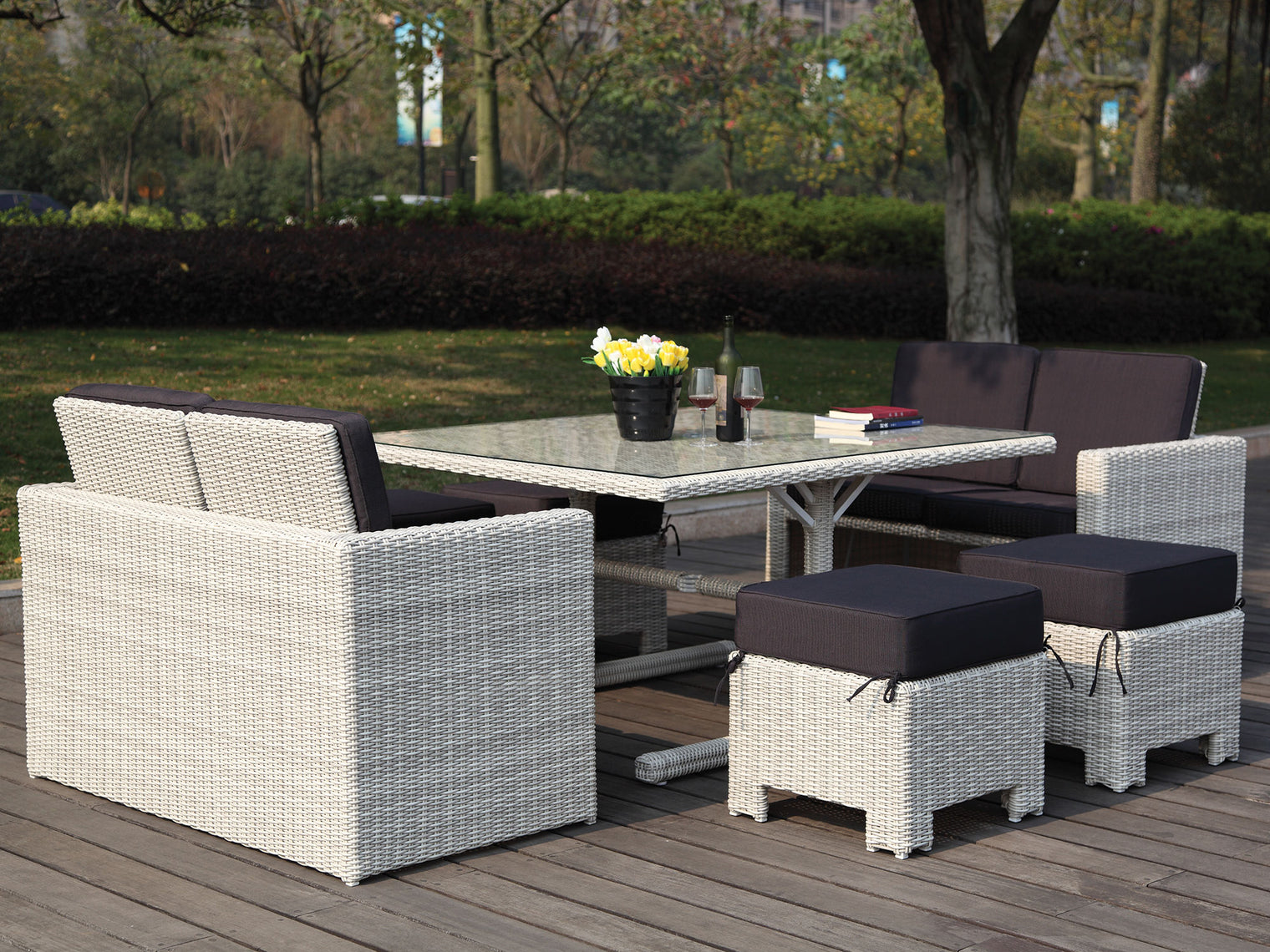 Robinson Collection White - Environment