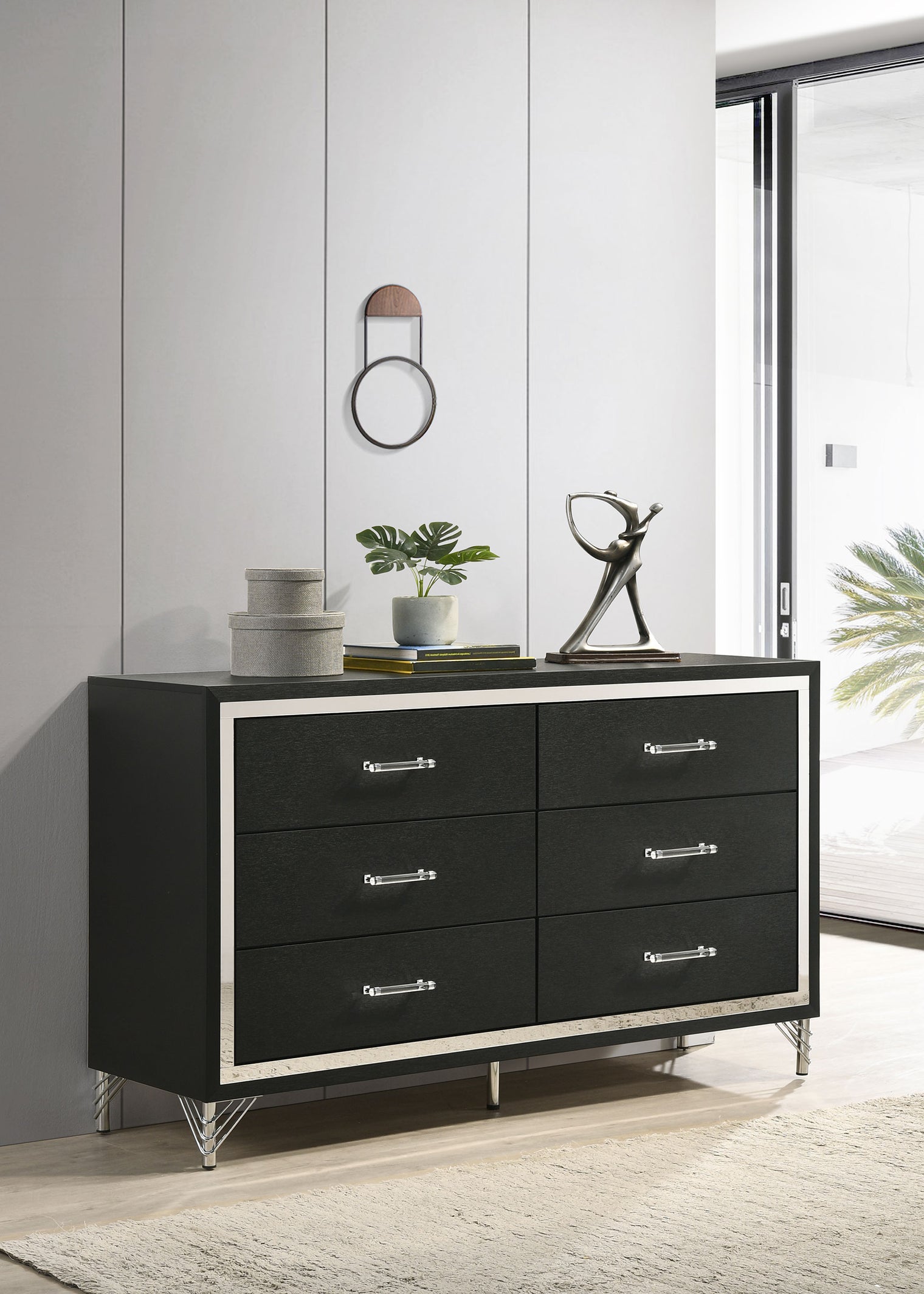 Dresser Lucia