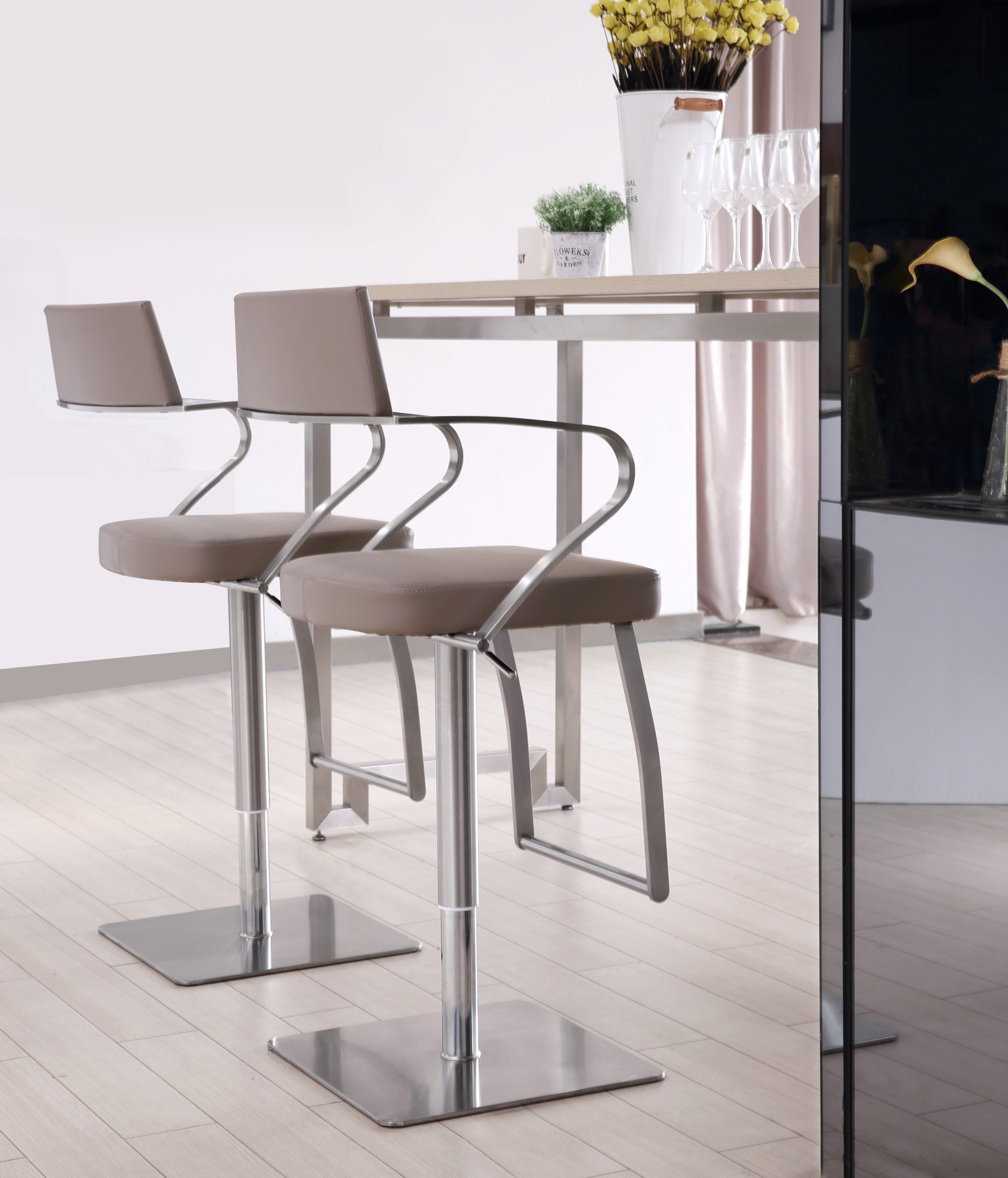 Zuri Barstool – Renzzi Furniture LLC - Main Image
